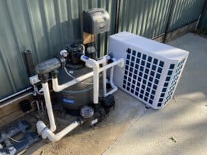 pool-heat-pump-warm-year-round1