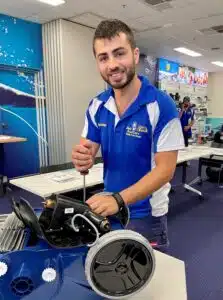 Pros-Cons-DIY-Pool-Cleaning