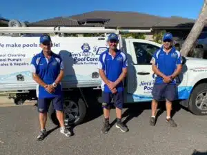 Pros-Cons-DIY-Pool-Cleaning2