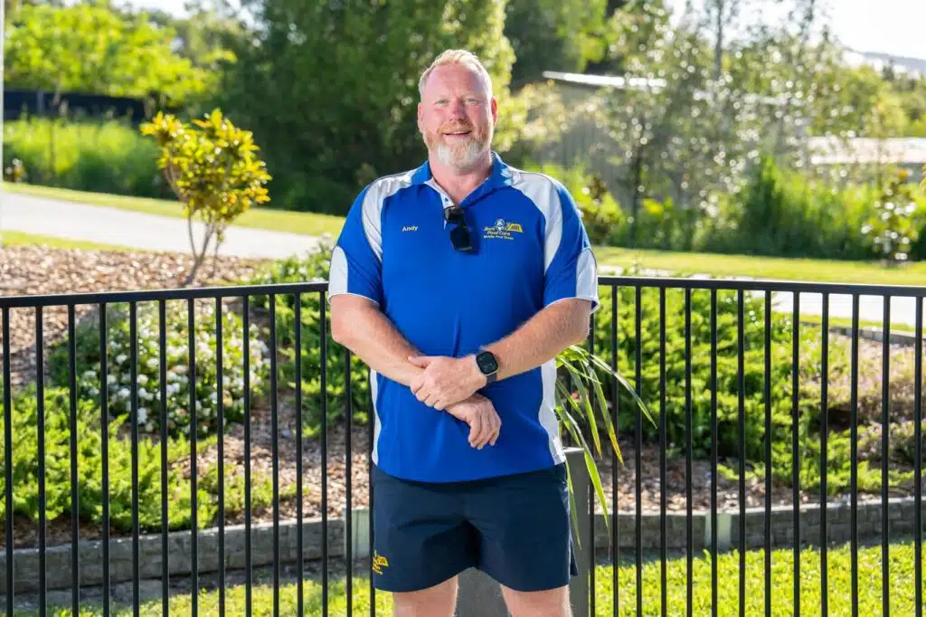 pimpama pool cleaning