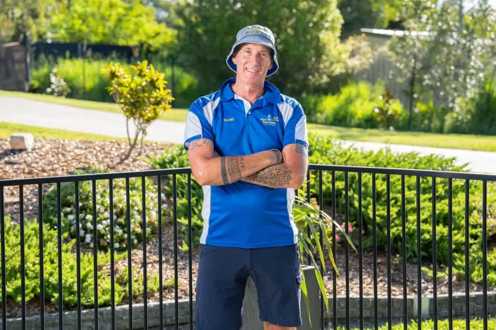 pool cleaning upper commera