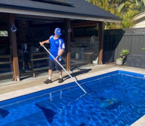 Pool Cleaning Bataeu Bay