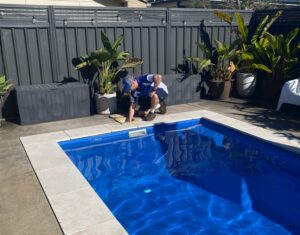 Pool Cleaning Bataeu Bay