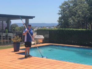 pool cleaning mount gravatt